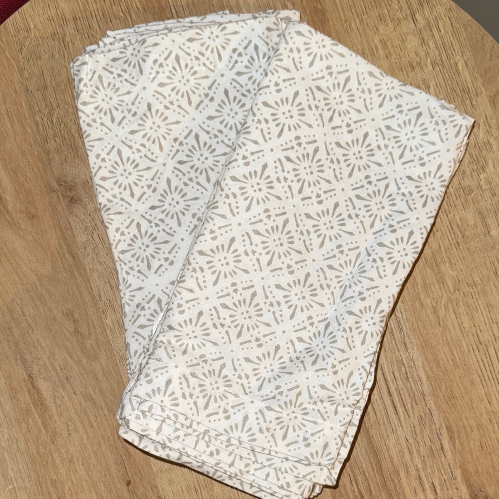 8 Pottery Barn Napkins